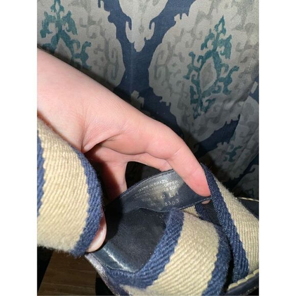 Tory Burch Elastic Strapped Heels, Size 8.5 - Picture 6 of 7